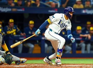 Rays sobreviven y frenan la fiesta de los Brewers en la Serie Mundial