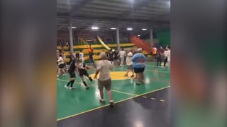 (Video) Batalla campal entre el equipo de fútbol sala de Kevin Jiménez y Orotina