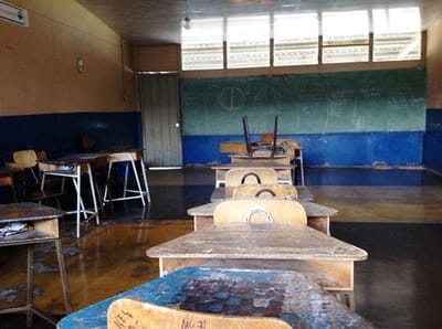 Este lunes el 50% de lso centros educativos del país seguían cerrados. CRH.