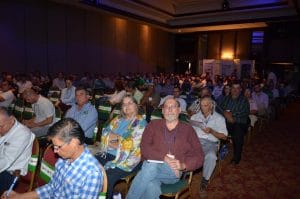 Decenas de productores participaron esta mañana en el Congreso Lechero. CRH.