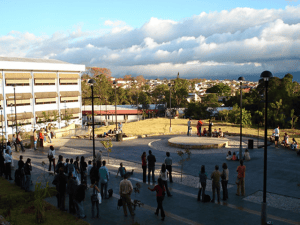 Carreras de educación acreditadas son impartidas en su mayoría por universidades públicas. (Foto archivo).