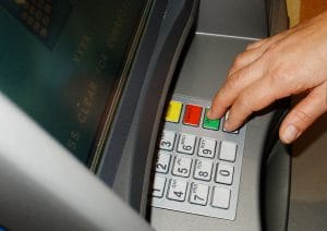 Se recomienda que las personas no porten las claves de las tarjetas.