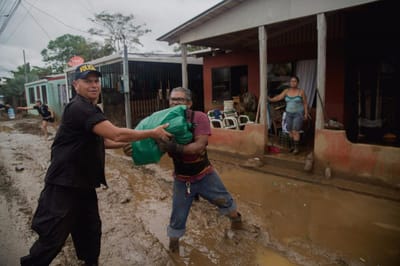 No se deben dar permisos de construcción en zonas de alto riesgo.