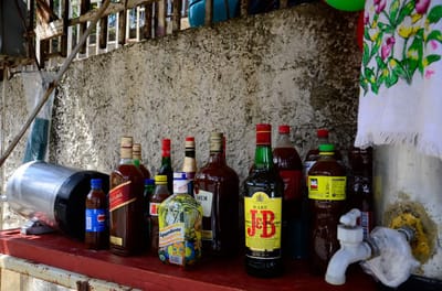 La chicha y el chinchiví se niegan a morir en Alajuelita. (Daniela Abarca|CRHOY)