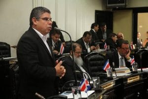 El diputado Francisco Camacho comentó que ha reinado la desidia. (CRH)