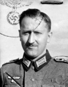 Heinrich Gross, un exmiembro del partido nazi, trabajaba en la clínica psiquiátrica durante la guerra. Foto tomada de @iCulturaOficial.
