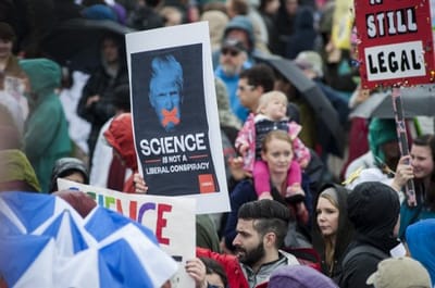 Miles en todo el mundo marcharon a favor de la ciencia, amenazada por las políticas de Donald Trump (AFP).