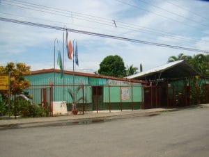 Escuela fue construida en 1976. Foto tomada del Facebook Escuela Barrio Limoncito.