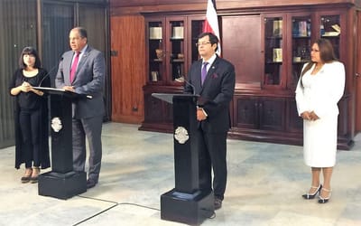 Presidente de la República Luis Guillermo Solís Rivera y Presidente del Poder Judicial Carlos Chinchilla Sandí. CRH.