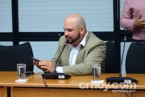 Roberto Arguedas, expiloto del importador del cemento chino, declaró bajo juramento que Paola Mora hizo el sobrevuelo. (Daniela Abarca/CRH)