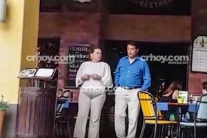Paola Mora, expresidenta del Banco de Costa Rica imputada en el cementazo y Víctor Morales Zapata, acusado por la PGR por utilizar su puesto como diputado para beneficiar los negocios de Juan Carlos Bolaños.