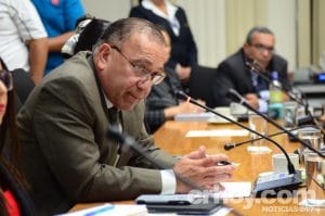 La moción fue rechazada por la mayoría de la comisión. (CRH)