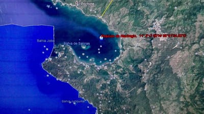 Naufragio de embarcación se registró en Bahía Salinas. (Imagen del Ministerio de Seguridad)