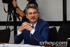 Welmer Ramos, exministro de Economía y aspirante a una curul legislativa por el PAC. (Daniela Abarca/CRH).