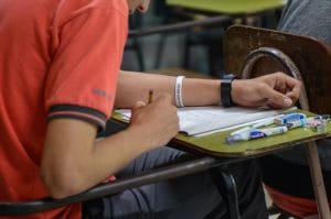 Estudiantes podrán realizar bachillerato aunque no hayan aprobado todas las materias. CRH.