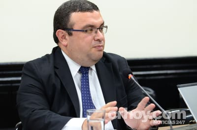 Tres candidatos presidenciales creen que es necesario que el viceministro de Hacienda, Fernando Rodríguez, renuncie a su cargo o sea destituido por el presidente Luis Guillermo Solís. (Daniela Abarca/CRH).