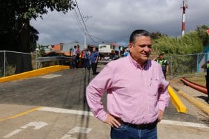 El alcalde Johnny Araya no quiere referirse al uso de una escolta de la Municipalidad de San José para el esposo de la vicealcaldesa, Paula Vargas