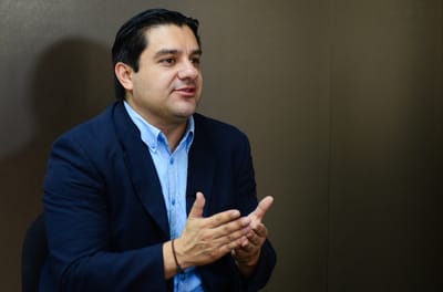 El candidato del PNG, Sergio Mena.