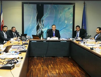 Junta Directiva tiene más de un mes de no sesionar. (Foto archivo CRH).