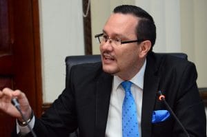 Celso Gamboa comparece ante los diputados. CRH