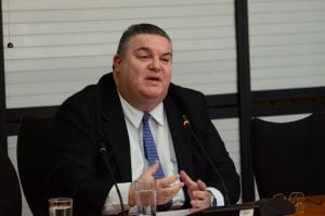 El exsuperintendente Javier Cascante desmintió a Solís. (CRH).