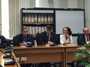Los diputados de la comisión leyeron este miércoles las conclusiones del informe. (CRH).