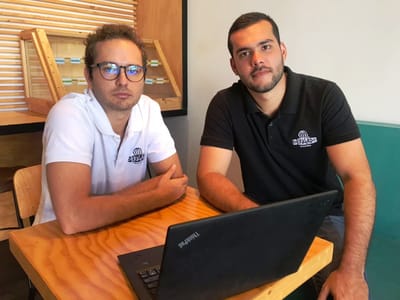 Giancarlo Montero (izquierda) y Luis Diego Ramírez (derecha), propietarios de Obrigado Brigadería. (Foto CRH).