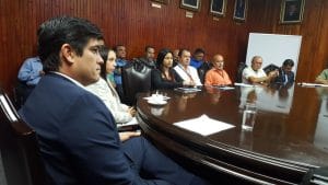 Los sindicatos presentarán este lunes su propuesta fiscal al presidente, Carlos Alvarado.