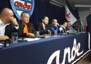 Sindicatos dicen que huelga de mañana es un primer paso.
