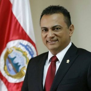 Óscar Cascante, presentó el proyecto de ley.