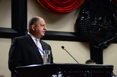 El informe de Procuraduría eximía de faltas de probidad al expresidente Luis Guillermo Solís por el caso del cemento chino.