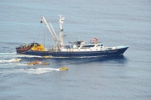 El valioso recurso atunero del país es aprovechado en su mayoría por la flota internacional, como el barco atunero María Eulogia. (Archivo CRH)