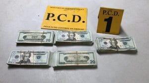 A los extranjeros les decomisaron dinero en el aeropuerto Juan Santamaría. (Imagen con fines ilustrativos. Archivo CRH/PCD)