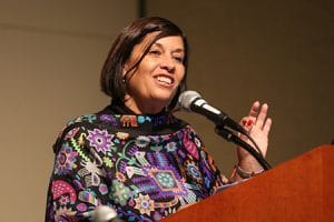 La canciller Lorena Aguilar sigue luchando para que le paguen el 65% del plus salarial de prohibición
