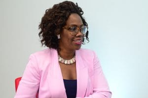 Este jueves,un día después de que venga al país de una gira por Italia, el Vaticano y España, la cancille Epsy Campbell deberá de ir a dar cuentas ante los diputados por presuntas irregularidades