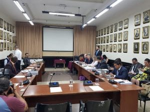 Comisión de Reforma Fiscal es donde se realizan las votaciones de mociones propuestas al texto sustitutivo.