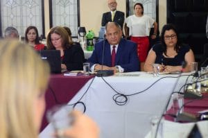 Solís se presentó ante los diputados el 20 de setiembre y defendió el manejo de las finanzas de su gobierno. (CRH)