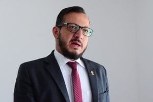 El diputado Enrique Sánchez, del PAC, dijo que el proyecto archivado era discriminatorio e inconstitucional. (CRH).