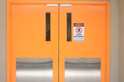 Acceso a Sala de Operaciones es restringido pues aquí se encuentran los 21 quirófanos en los que operan a los pacientes. (Daniela Abarca/CRH)