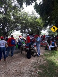 Sindicalistas realizan bloqueo. Foto de CRH.