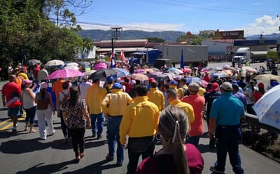 Huelga indefinida inició este lunes (Imagen cortesía de Carlos Alvarado)