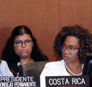 Epsy Campbell, Canciller y Katherine Rivera Mckinely.