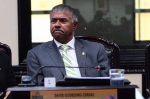 Diputado David Gourzong: "esta práctica es una barbaridad". (CRH).
