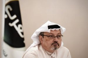 En el 2014 Jamal Khashoggi participó en una conferencia de prensa en Baréin. (AFP)