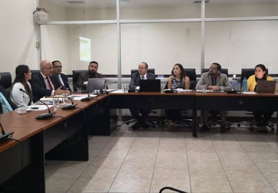 Jerarcas de OIJ e ICD sostuvieron encuentro con diputados por este proyecto de ley. (CRH)