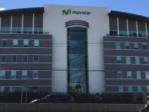 Millicom compraría la filial de Telefónica en Costa Rica, la cual opera bajo la marca Movistar. Archivo CRH
