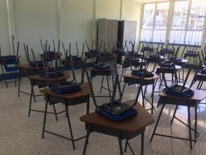 Aulas vacías tras suspensión de curso lectivo. (Foto: Cortesía MEP)