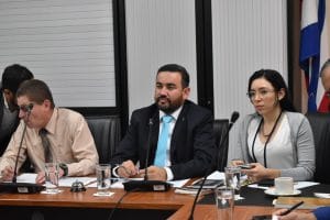 El diputado independiente Jonathan Prendas la emprendió contra el ministro de Educación, Jonathan Prenas. (CRH).