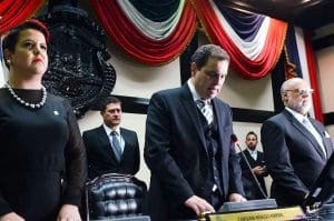 Carlos Ricardo Benavides, presidente del Congreso fue denunciado por 5 sindicatos.