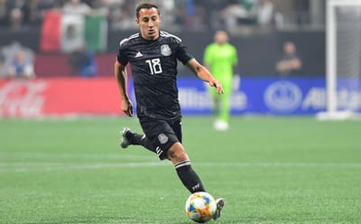 Guardado hizo doblete ante Canadá. Foto: Mexsport.